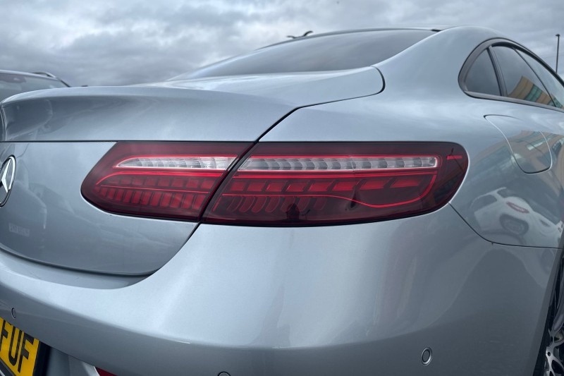 2022 (22) MERCEDES-BENZ E CLASS E300 AMG Line Night Ed Premium Plus 2dr 9G-Tronic 5122610