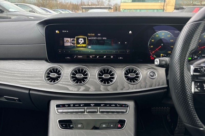 2022 (22) MERCEDES-BENZ E CLASS E300 AMG Line Night Ed Premium Plus 2dr 9G-Tronic 5122577