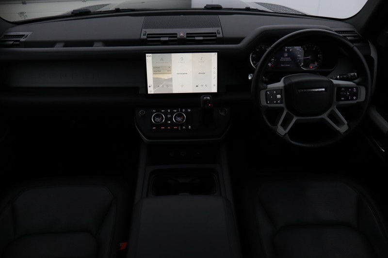 2023 (23) LAND ROVER DEFENDER 3.0 D250 X-Dynamic HSE 110 5dr Auto 5143751