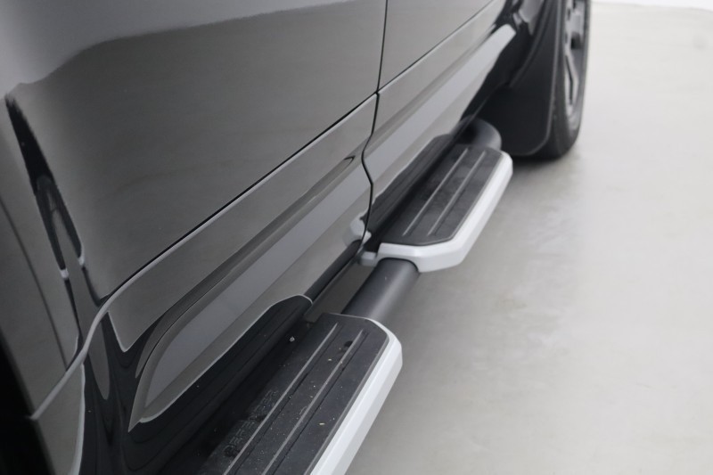 2023 (23) LAND ROVER DEFENDER 3.0 D250 X-Dynamic HSE 110 5dr Auto 5143741