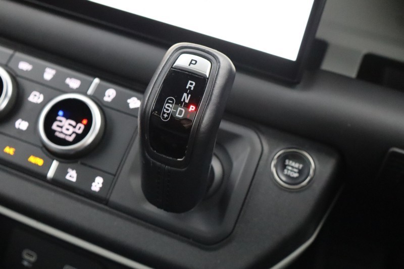 2023 (23) LAND ROVER DEFENDER 3.0 D250 X-Dynamic HSE 110 5dr Auto 5143757