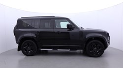 2023 (23) LAND ROVER DEFENDER 3.0 D250 X-Dynamic HSE 110 5dr Auto 5143733