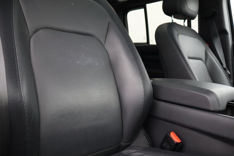 2023 (23) LAND ROVER DEFENDER 3.0 D250 X-Dynamic HSE 110 5dr Auto 5143771