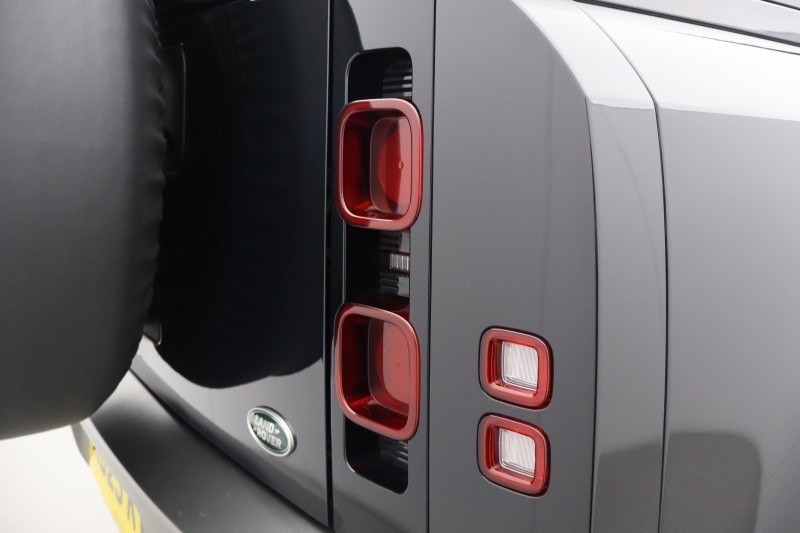 2023 (23) LAND ROVER DEFENDER 3.0 D250 X-Dynamic HSE 110 5dr Auto 5143742