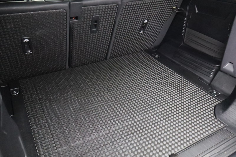 2023 (23) LAND ROVER DEFENDER 3.0 D250 X-Dynamic HSE 110 5dr Auto 5143764