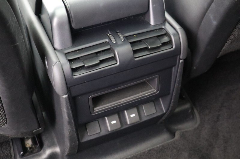 2023 (23) LAND ROVER DEFENDER 3.0 D250 X-Dynamic HSE 110 5dr Auto 5143750