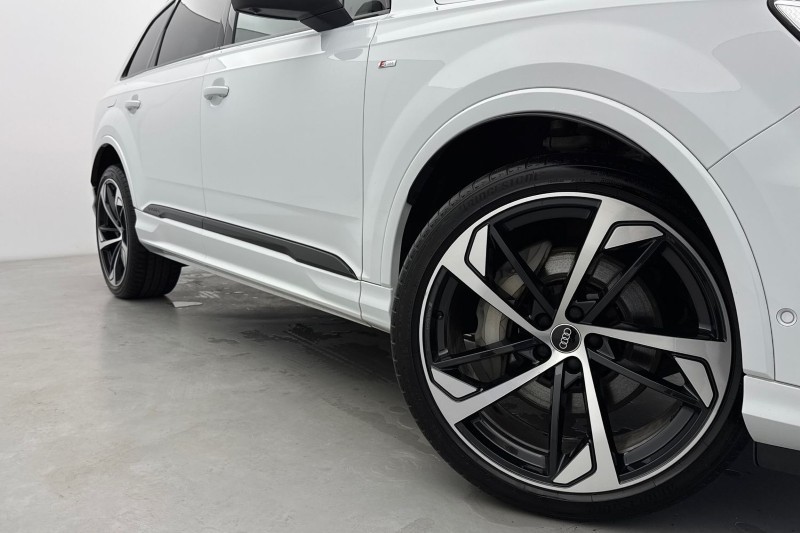 2022 (72) AUDI Q7 55 TFSI Quattro Black Edition 5dr Tiptronic 5064483