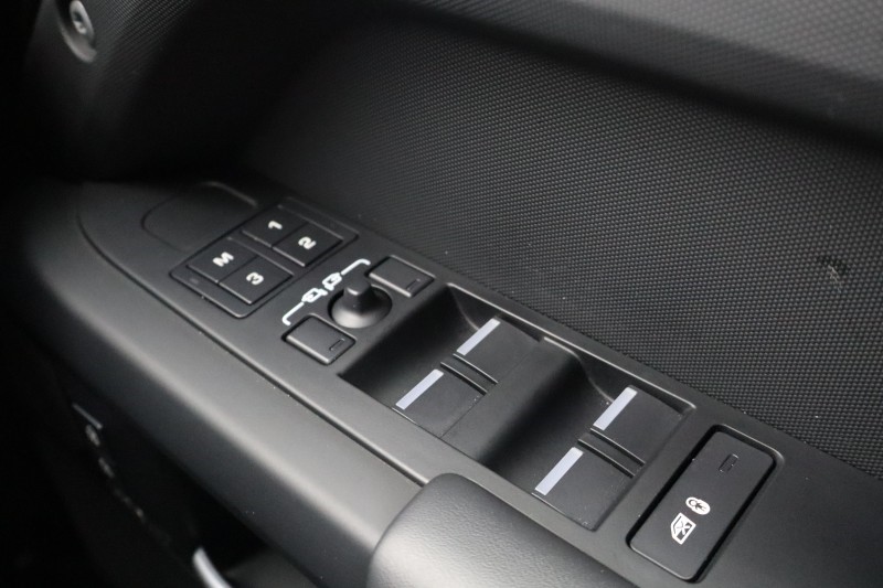 2024 (74) LAND ROVER DEFENDER 3.0 D350 X-Dynamic HSE 110 5dr Auto [7 Seat] 5143608