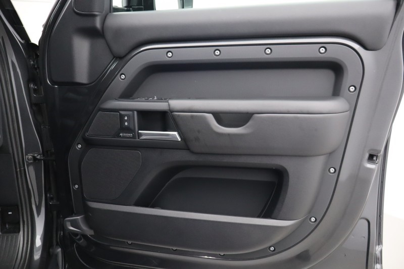 2024 (74) LAND ROVER DEFENDER 3.0 D350 X-Dynamic HSE 110 5dr Auto [7 Seat] 5143599