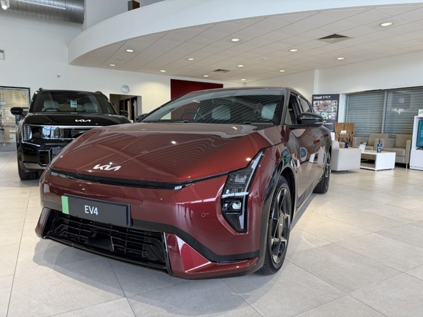 KIA EV4