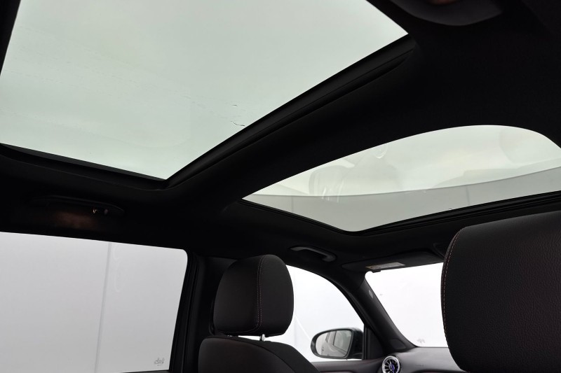 2023 (73) MERCEDES-BENZ GLB 220d 4M AMG Line Prem  PLUS Night Ed 5dr 8G-Tronic 5086053