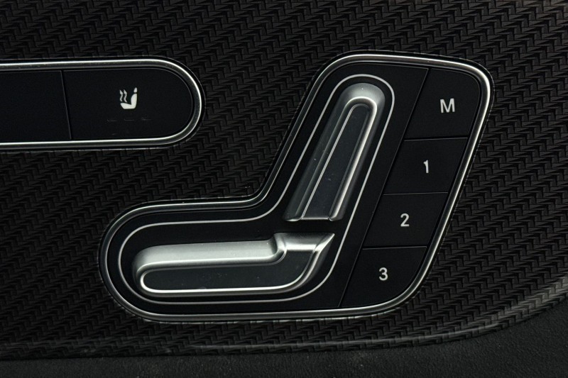 2023 (73) MERCEDES-BENZ GLB 220d 4M AMG Line Prem  PLUS Night Ed 5dr 8G-Tronic 5086056