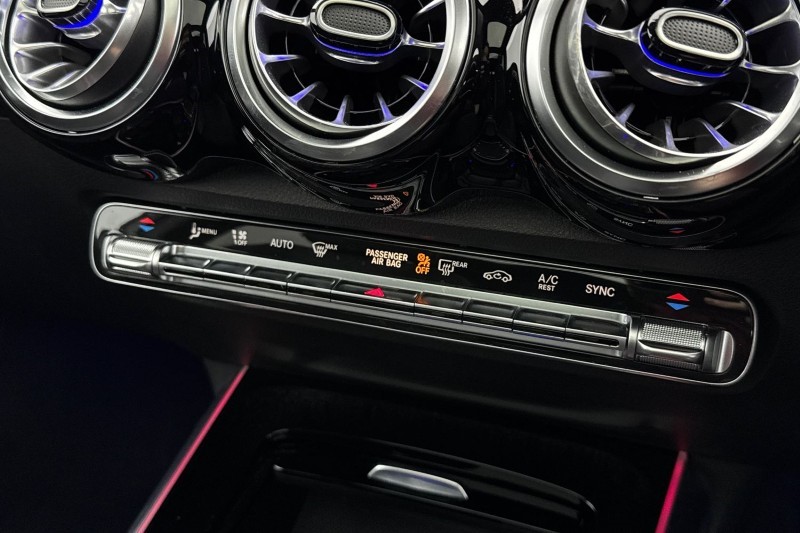 2023 (73) MERCEDES-BENZ GLB 220d 4M AMG Line Prem  PLUS Night Ed 5dr 8G-Tronic 5086062