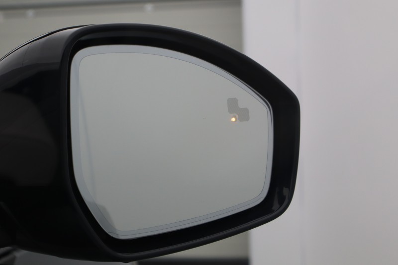 2022 (22) LAND ROVER RANGE ROVER VELAR 2.0 D200 Edition 5dr Auto 5136165