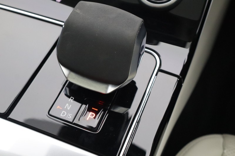 2022 (22) LAND ROVER RANGE ROVER VELAR 2.0 D200 Edition 5dr Auto 5136156