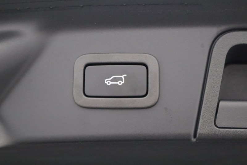 2022 (22) LAND ROVER RANGE ROVER VELAR 2.0 D200 Edition 5dr Auto 5136153