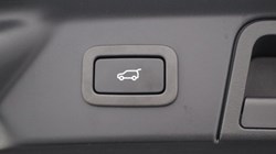 2022 (22) LAND ROVER RANGE ROVER VELAR 2.0 D200 Edition 5dr Auto 5136153