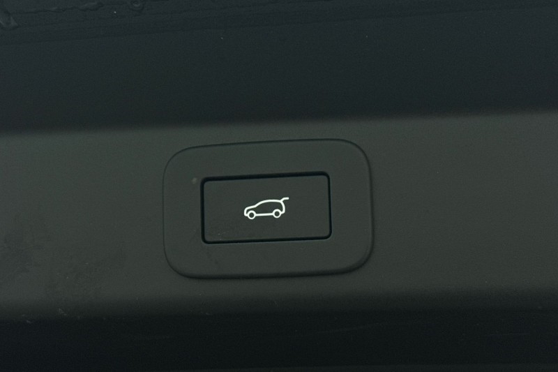 2025 (25) LAND ROVER RANGE ROVER SPORT 3.0 D250 Edition 5dr Auto 5083437