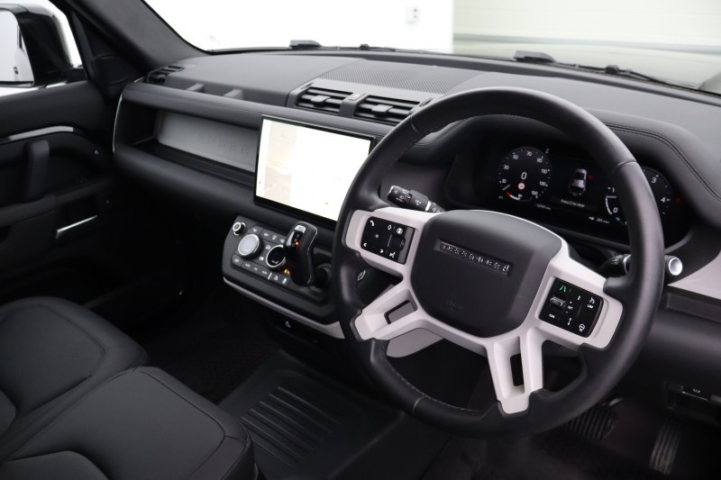 2025 (25) LAND ROVER COMMERCIAL DEFENDER 3.0 D250 Hard Top X-Dynamic SE Auto [3 Seat] 5133443
