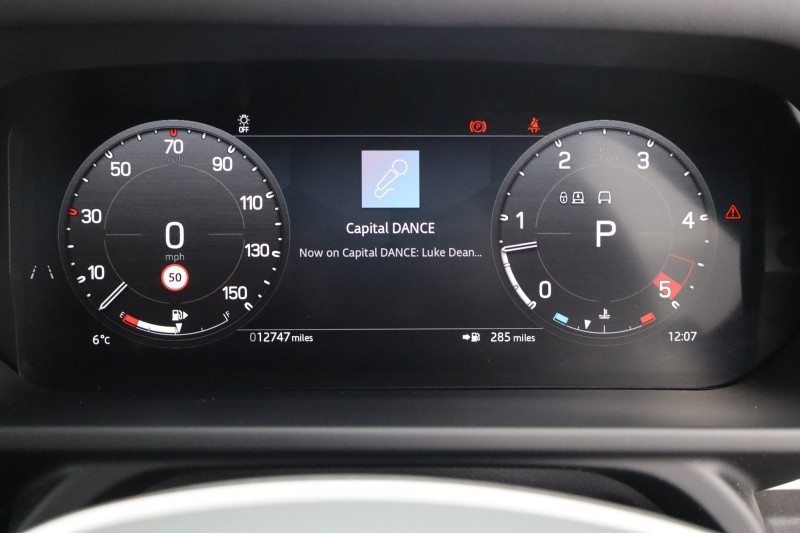 2025 (25) LAND ROVER COMMERCIAL DEFENDER 3.0 D250 Hard Top X-Dynamic SE Auto [3 Seat] 5133427