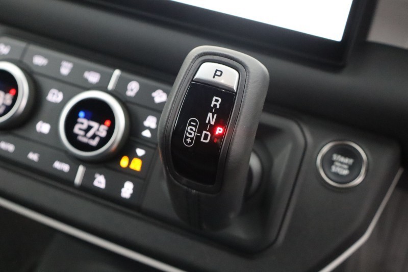 2025 (25) LAND ROVER COMMERCIAL DEFENDER 3.0 D250 Hard Top X-Dynamic SE Auto [3 Seat] 5133430