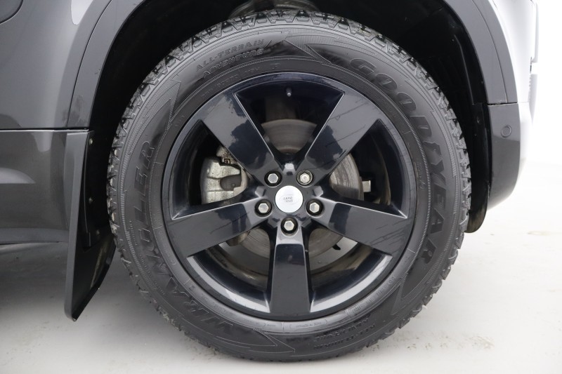 2025 (25) LAND ROVER COMMERCIAL DEFENDER 3.0 D250 Hard Top X-Dynamic SE Auto [3 Seat] 5133449