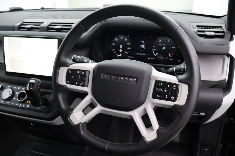 2025 (25) LAND ROVER COMMERCIAL DEFENDER 3.0 D250 Hard Top X-Dynamic SE Auto [3 Seat] 5133442