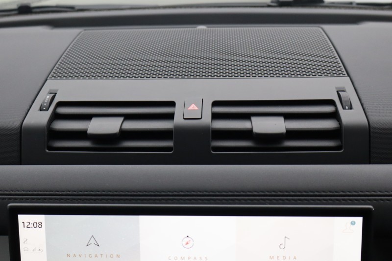 2025 (25) LAND ROVER COMMERCIAL DEFENDER 3.0 D250 Hard Top X-Dynamic SE Auto [3 Seat] 5133438