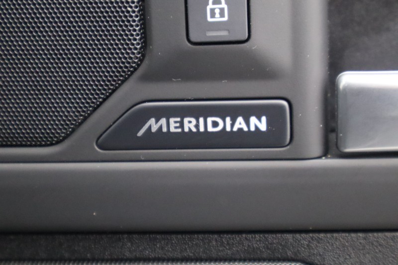 2025 (25) LAND ROVER COMMERCIAL DEFENDER 3.0 D250 Hard Top X-Dynamic SE Auto [3 Seat] 5133422