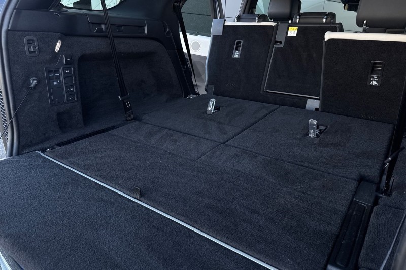 2024 (73) LAND ROVER DISCOVERY 3.0 D300 Dynamic HSE 5dr Auto 5189398