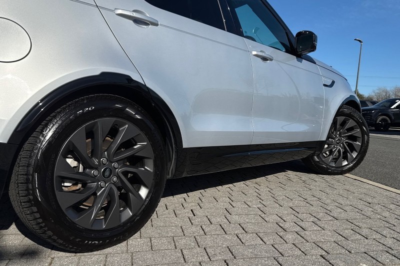 2024 (73) LAND ROVER DISCOVERY 3.0 D300 Dynamic HSE 5dr Auto 5189407