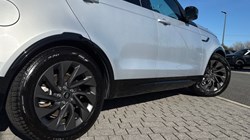 2024 (73) LAND ROVER DISCOVERY 3.0 D300 Dynamic HSE 5dr Auto 5189407