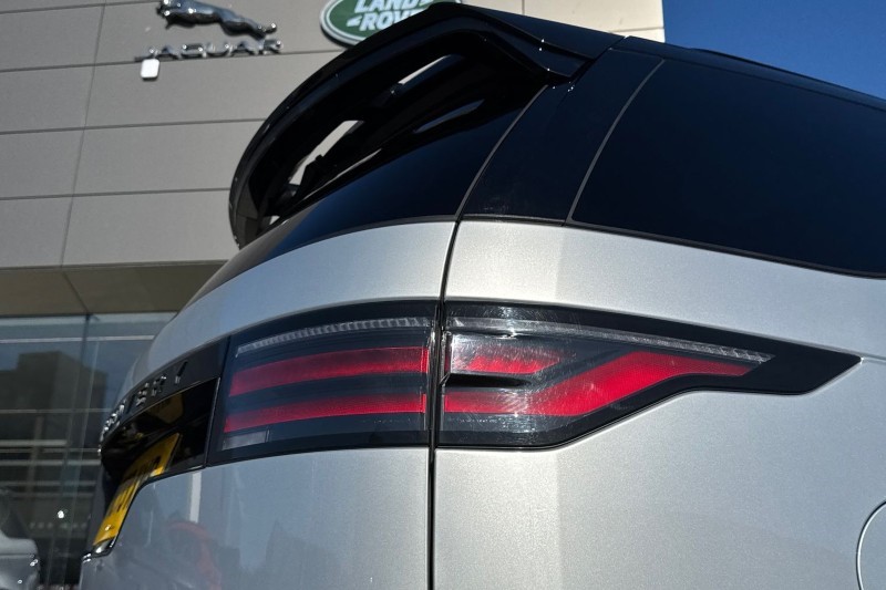 2024 (73) LAND ROVER DISCOVERY 3.0 D300 Dynamic HSE 5dr Auto 5189406