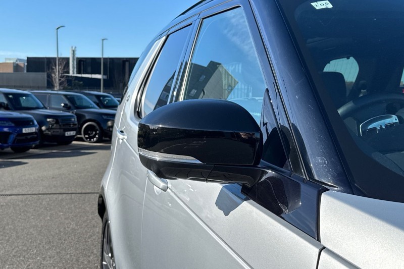 2024 (73) LAND ROVER DISCOVERY 3.0 D300 Dynamic HSE 5dr Auto 5189409