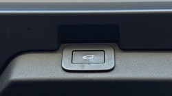 2024 (73) LAND ROVER DISCOVERY 3.0 D300 Dynamic HSE 5dr Auto 5189399