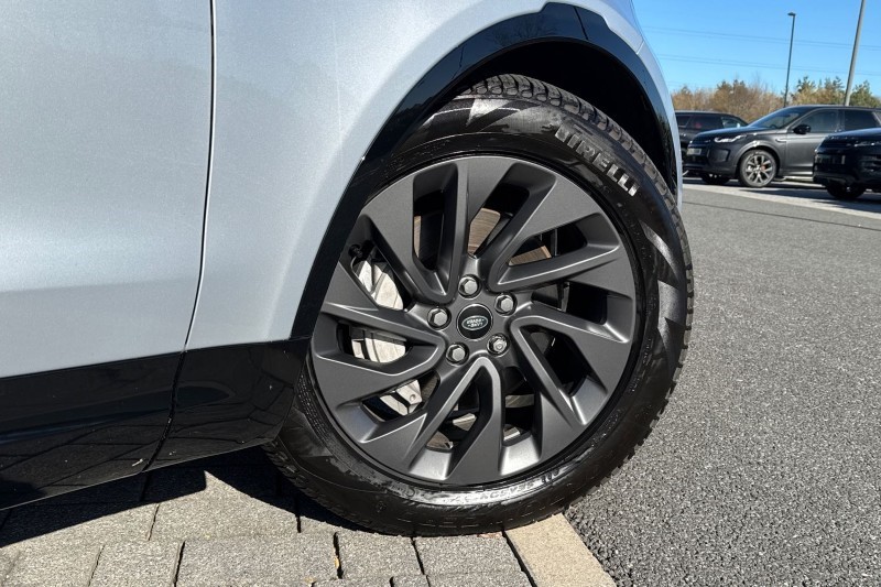 2024 (73) LAND ROVER DISCOVERY 3.0 D300 Dynamic HSE 5dr Auto 5189408