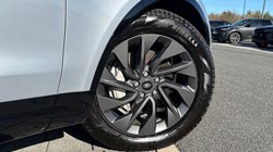 2024 (73) LAND ROVER DISCOVERY 3.0 D300 Dynamic HSE 5dr Auto 5189408