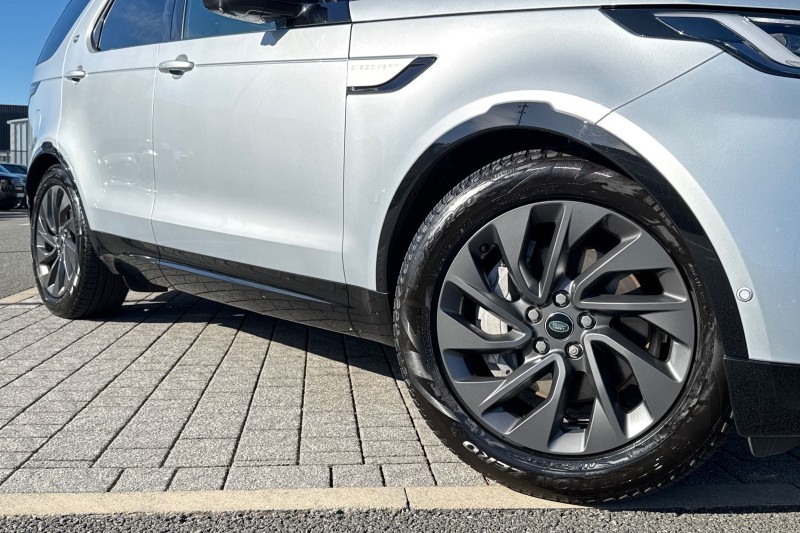 2024 (73) LAND ROVER DISCOVERY 3.0 D300 Dynamic HSE 5dr Auto 5189403