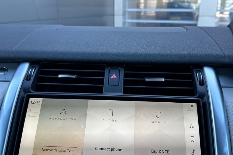 2024 (73) LAND ROVER DISCOVERY 3.0 D300 Dynamic HSE 5dr Auto 5189395