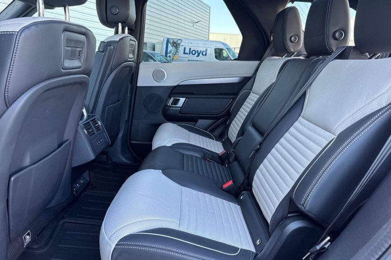 2024 (73) LAND ROVER DISCOVERY 3.0 D300 Dynamic HSE 5dr Auto 5189365