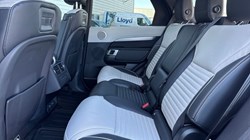 2024 (73) LAND ROVER DISCOVERY 3.0 D300 Dynamic HSE 5dr Auto 5189365