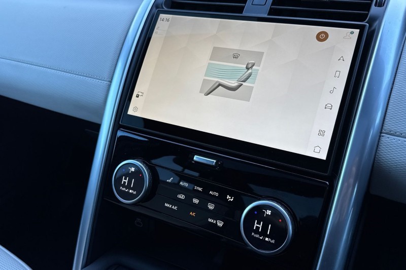 2024 (73) LAND ROVER DISCOVERY 3.0 D300 Dynamic HSE 5dr Auto 5189392