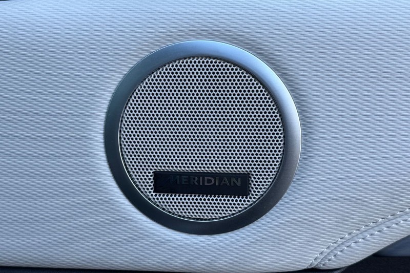 2024 (73) LAND ROVER DISCOVERY 3.0 D300 Dynamic HSE 5dr Auto 5189413