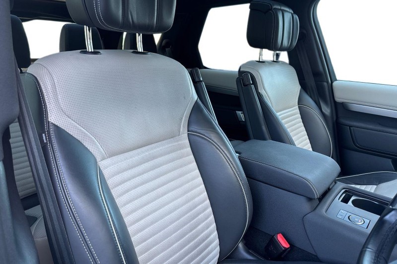 2024 (73) LAND ROVER DISCOVERY 3.0 D300 Dynamic HSE 5dr Auto 5189387