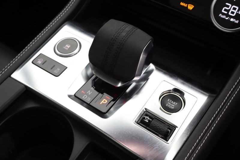 2024 (24) JAGUAR F-PACE 2.0 D200 R-Dynamic HSE Black 5dr Auto AWD 5125931