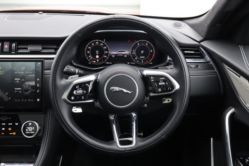 2024 (24) JAGUAR F-PACE 2.0 D200 R-Dynamic HSE Black 5dr Auto AWD 5125924