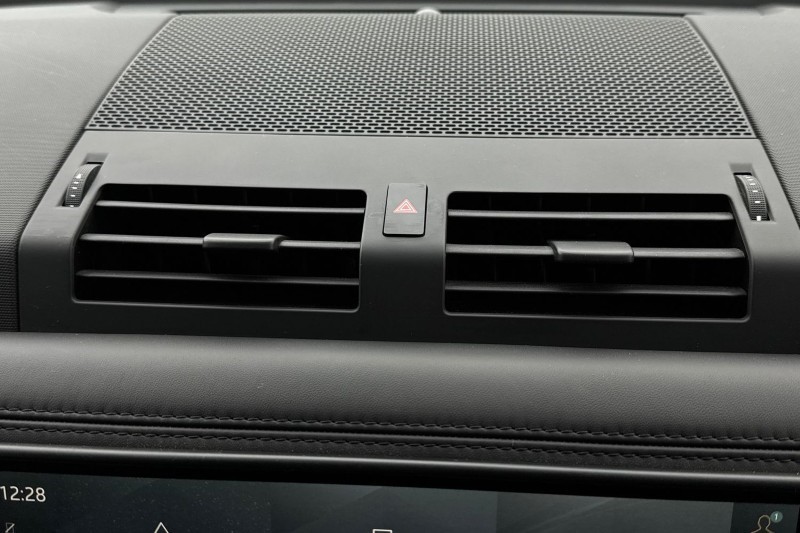 2025 (74) LAND ROVER DEFENDER 3.0 D350 X-Dynamic HSE 110 5dr Auto [7 Seat] 5087381