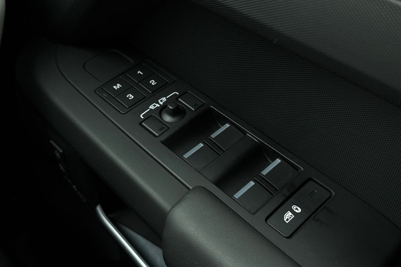 2025 (74) LAND ROVER DEFENDER 3.0 D350 X-Dynamic HSE 110 5dr Auto [7 Seat] 5087371