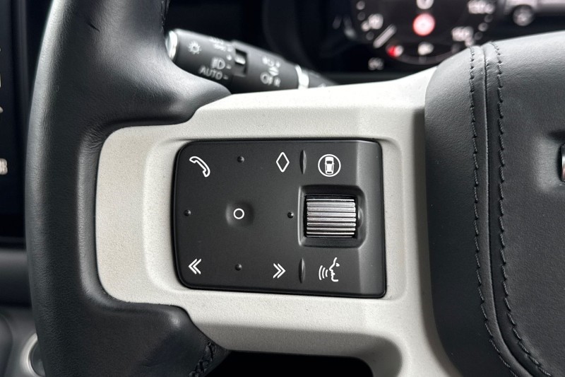 2025 (74) LAND ROVER DEFENDER 3.0 D350 X-Dynamic HSE 110 5dr Auto [7 Seat] 5087375