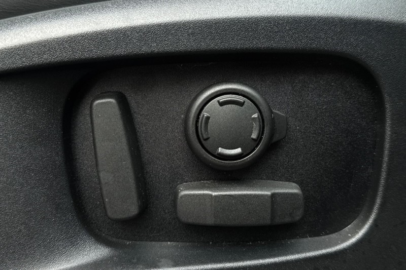 2025 (74) LAND ROVER DEFENDER 3.0 D350 X-Dynamic HSE 110 5dr Auto [7 Seat] 5087372